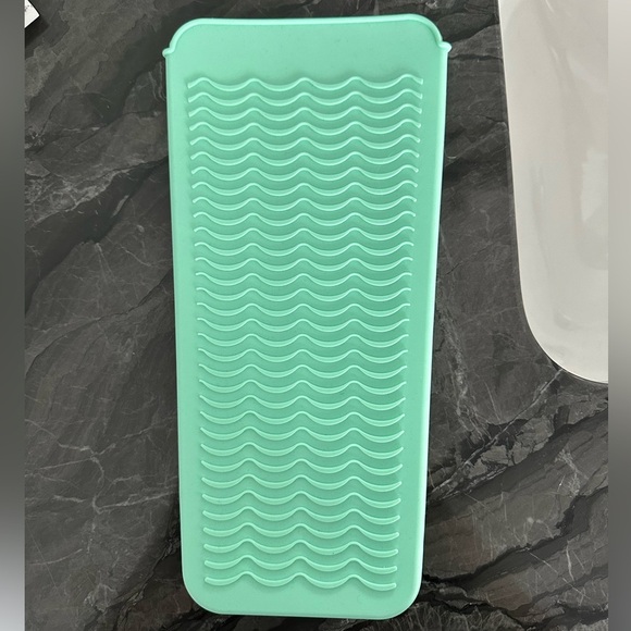 Heat resistance flat iron silicon mat - Picture 2 of 9